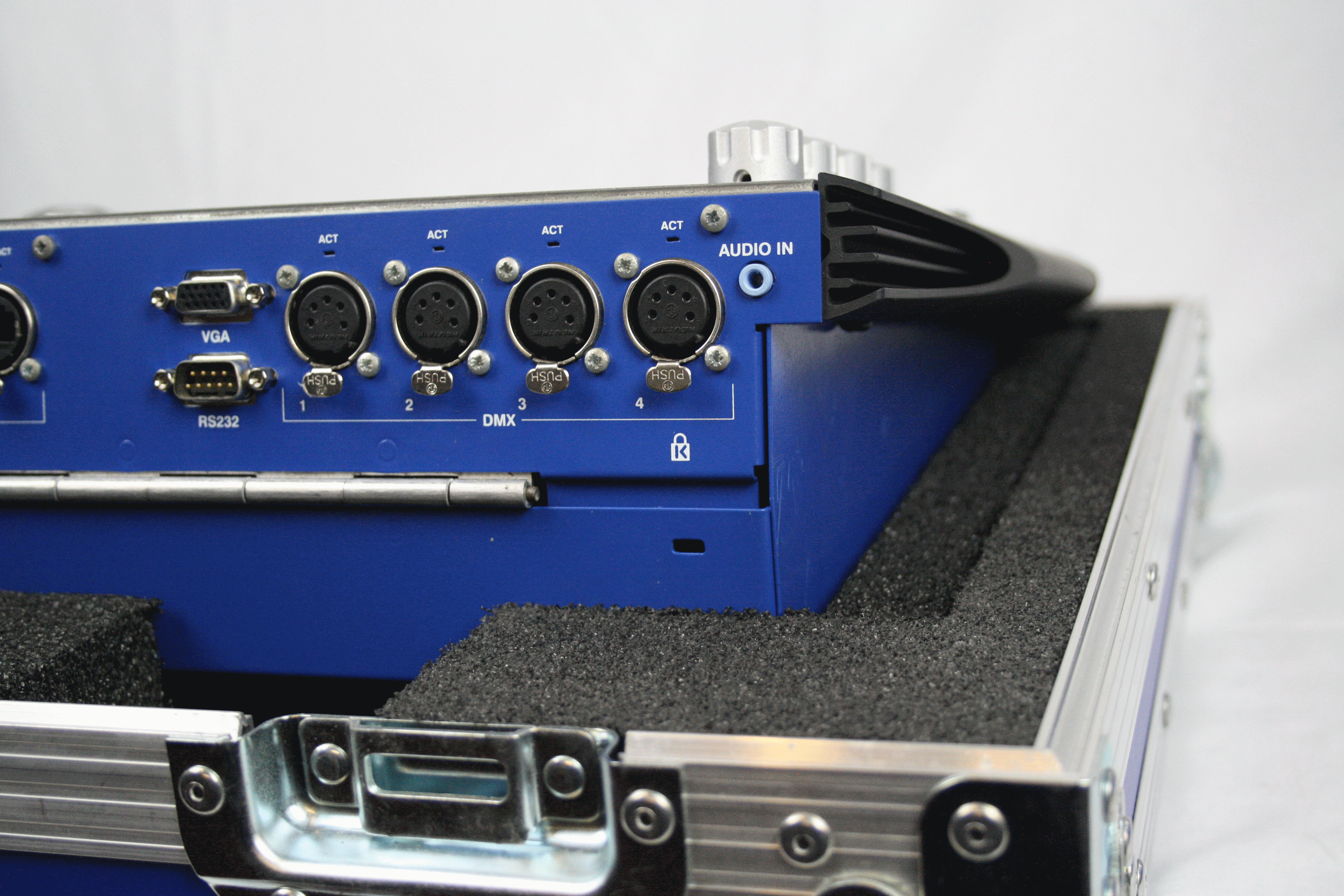 Flight Case for MagicQ Compact Console (MQ40, MQ60) Blue